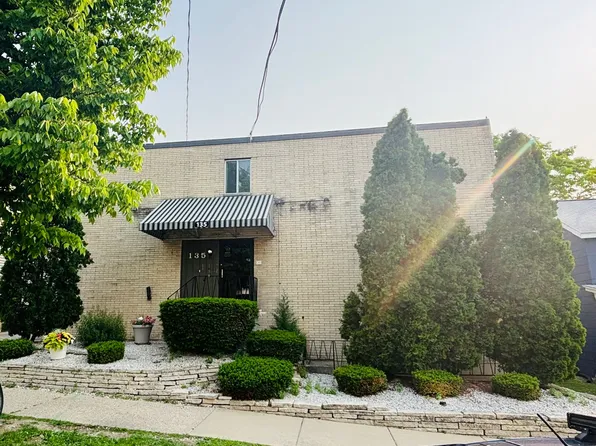 May Rent Free - Sign On This Studio Today!