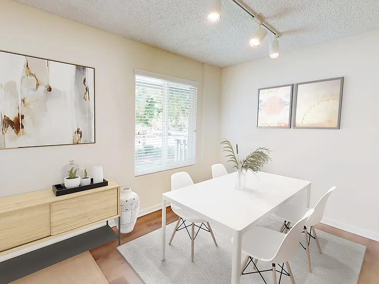 Pleasanton Glen Apartments — Photo 3