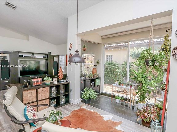 3rd image of 11324 NW 52nd Ln
