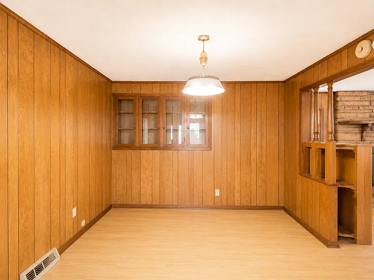 900 Hamlet Ave — Photo 10