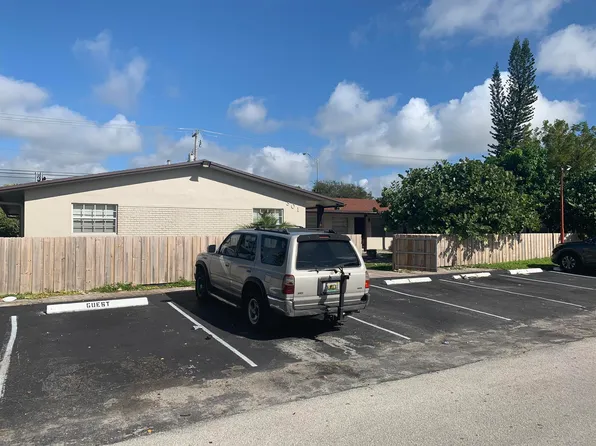 301 NW 35th Ct APT 2, Pompano Beach, FL 33064