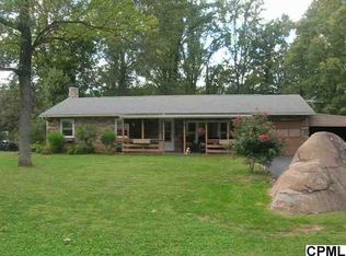 40 Village Rd, Etters, PA 17319