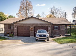 106 Springlake Ave, Hillsboro, OH 45133