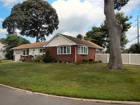 4th image of 1005 Thompson Drive