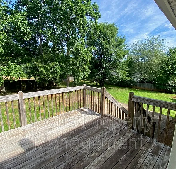 51 Connie Dr — Photo 11