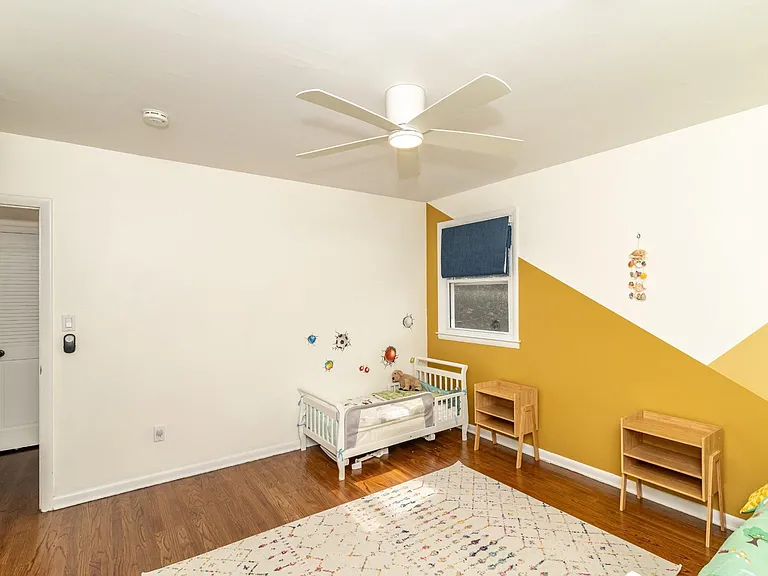 1800 Lark Ln — Photo 40