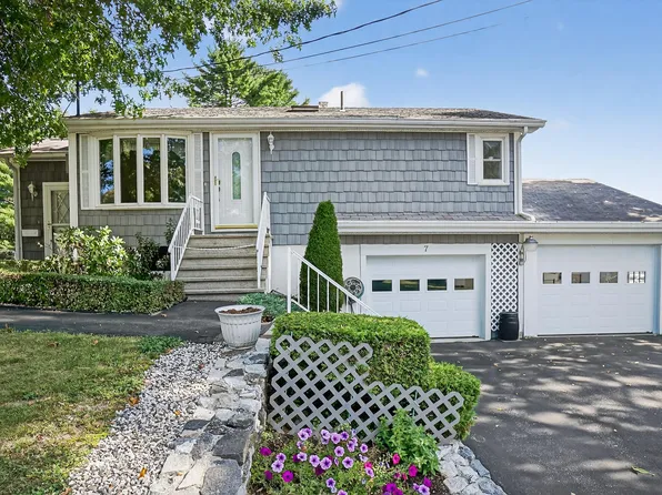 7 Roy Street, Lewiston, ME 04240