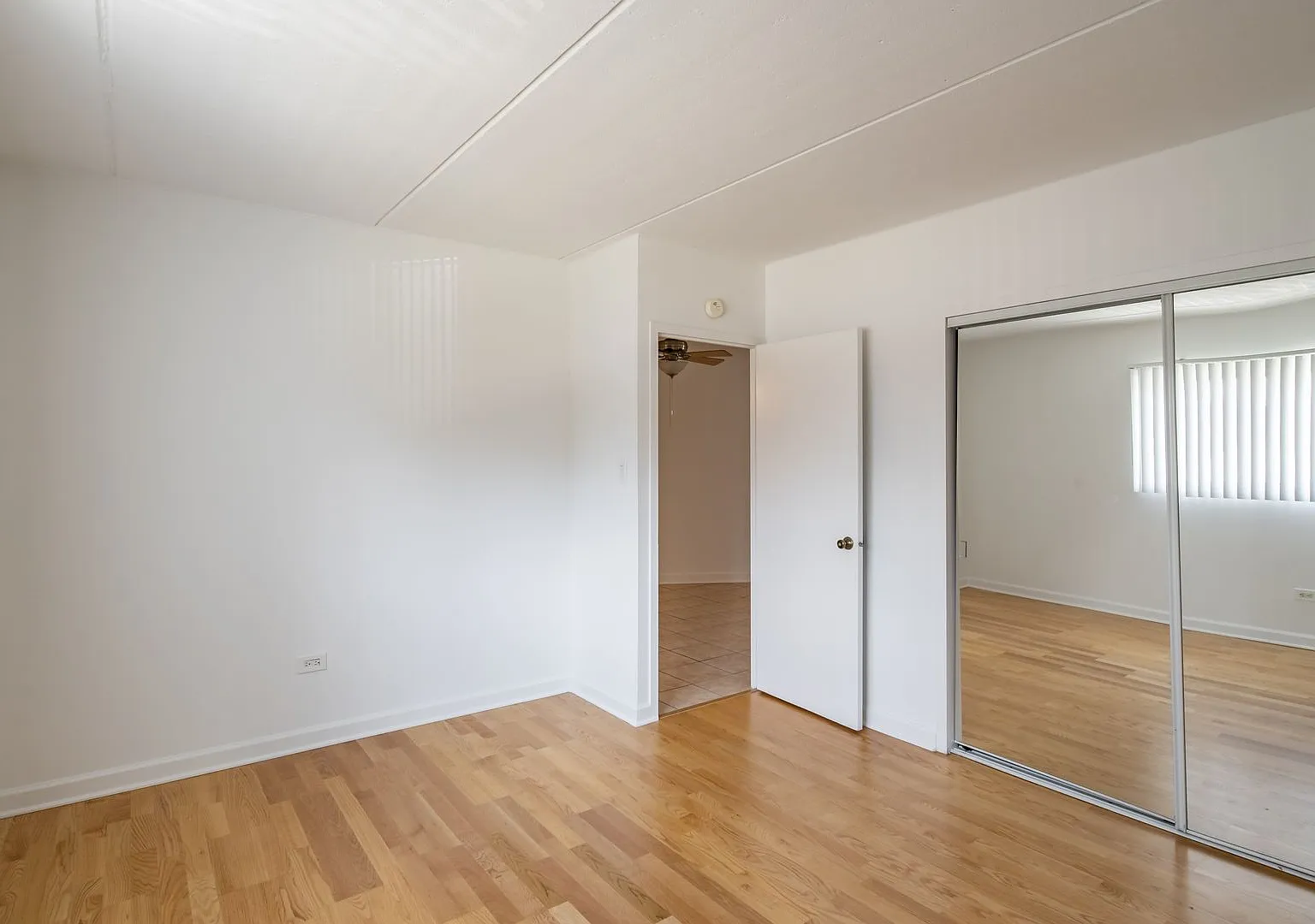 Elmhurst One Bed/One Bath Apartment + Private Balcony - Heat & Parking Included! — Photo 4