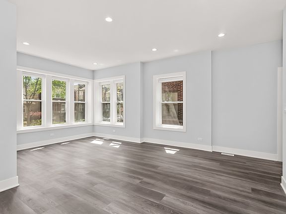 4th image of 6532 N Ashland Ave APT 1