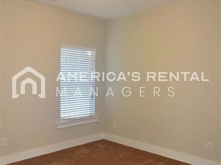 316 Union Station Dr — Photo 14