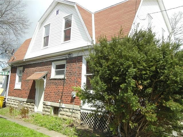 2nd image of 373 N Broadway Ave