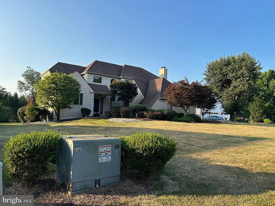 1st image of 45 W Windrose Dr