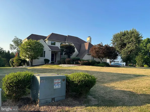 45 W Windrose Dr, Richboro, PA 18954