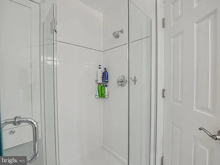 2221 Senseney Ln — Photo 11