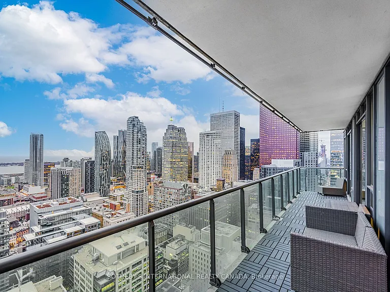 33 Lombard St #4301 — Photo 31