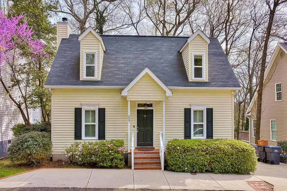 1st image of 227 Water Oak Dr
