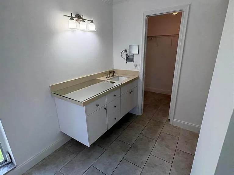 1020 Silk Oak Ter #104 — Photo 11