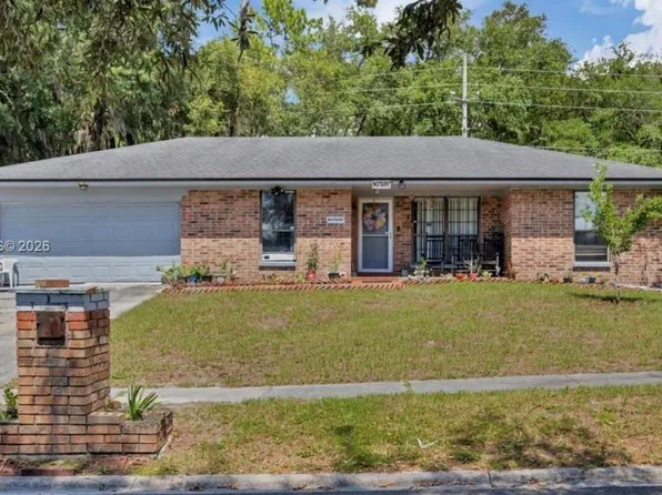 6247 Cranberry Ln E, Jacksonville, FL 32244