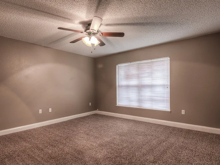 4231 Stonefield Dr — Photo 8