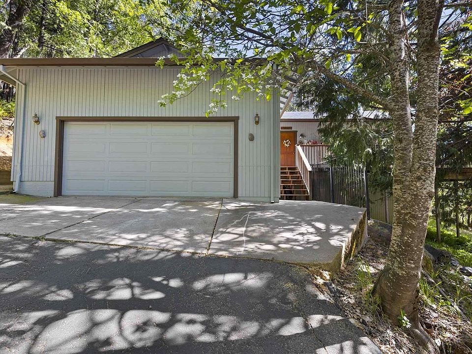 1st image of 22599 E Rhine River Dr