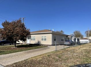 15 E 32nd St #B, Steger, IL 60475