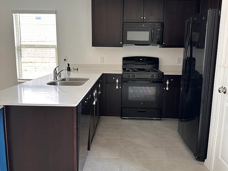 8408 Hollow Bend St — Photo 4