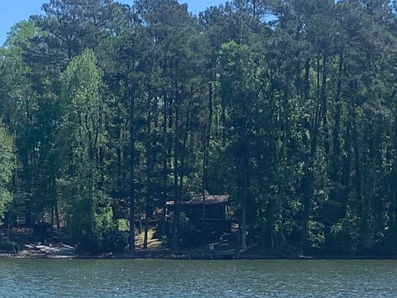 3rd image of 147 Eiland Dr