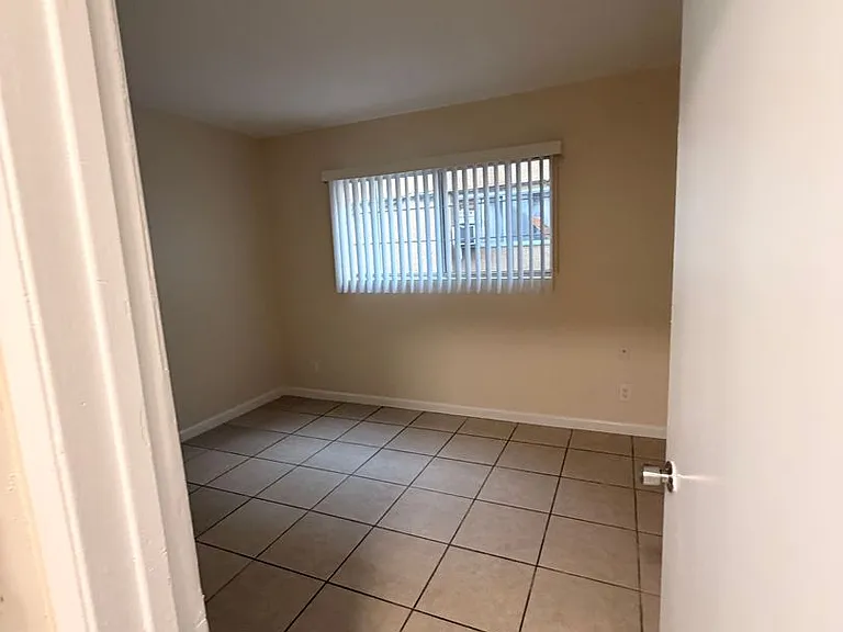 9035 Orion Ave — Photo 10