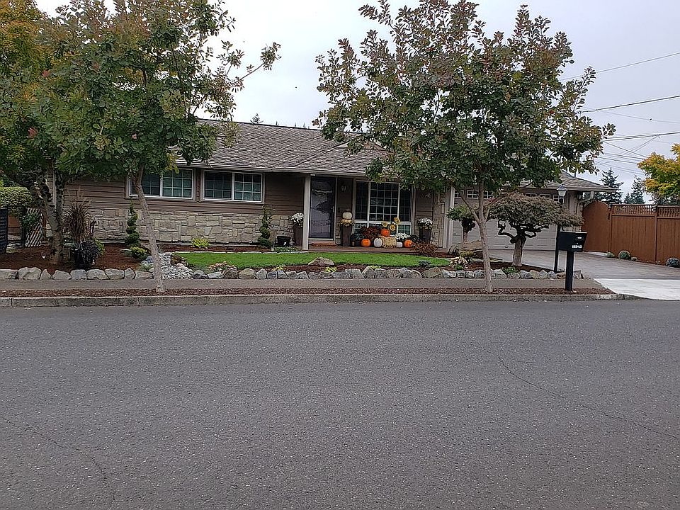 2nd image of 16945 SE Rhone St