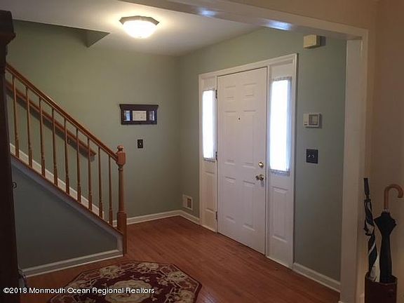 4th image of 168 Pin Oak Ct