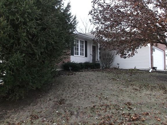 3rd image of 2059 Charnwood Ct