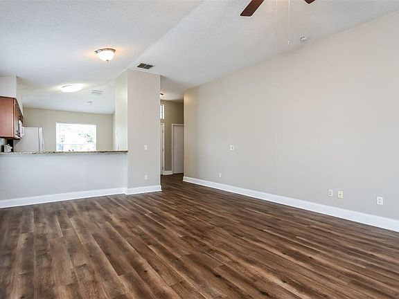 4th image of 4912 Sausalito Ln
