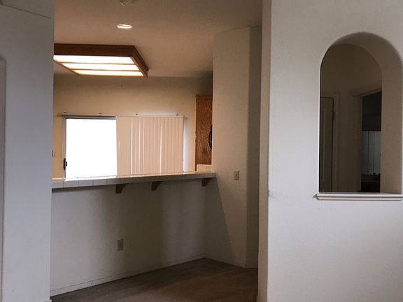 4th image of 7593 Suncountry Ln