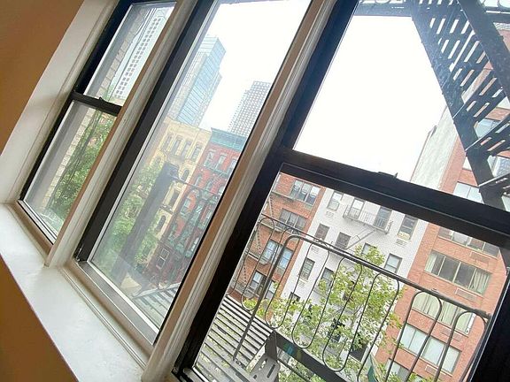 4th image of 303 E 90th St APT 3B