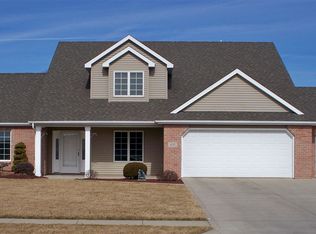 105 Steeplechase Dr, Auburn, IN 46706