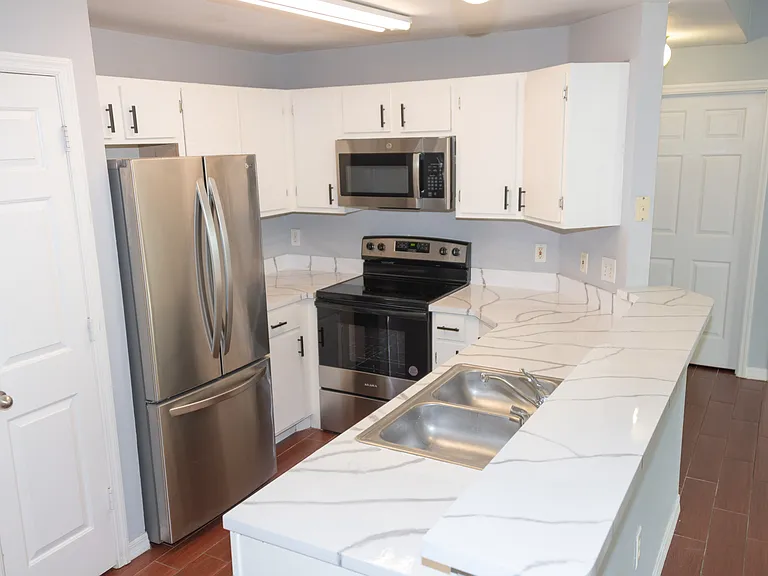 2025 Erving Cir #4207 — Photo 43