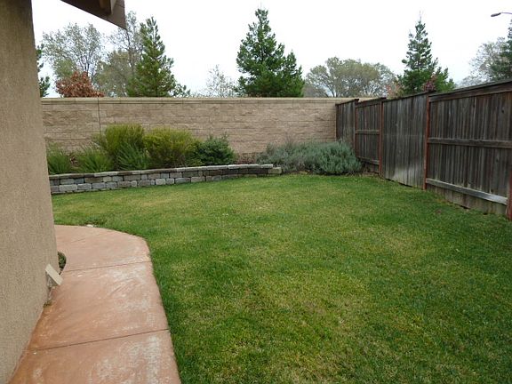 3rd image of 1169 Fergusen Way