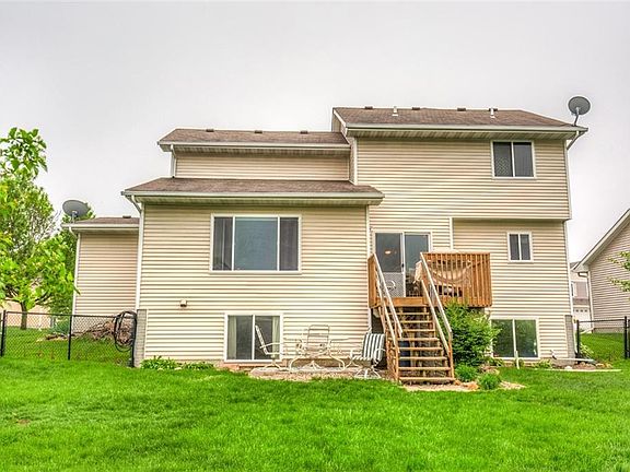 4th image of 1002 E Lincoln Ave