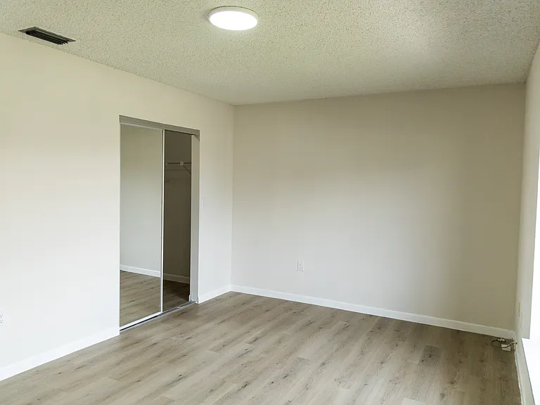 5851 Bristol Ln — Photo 6