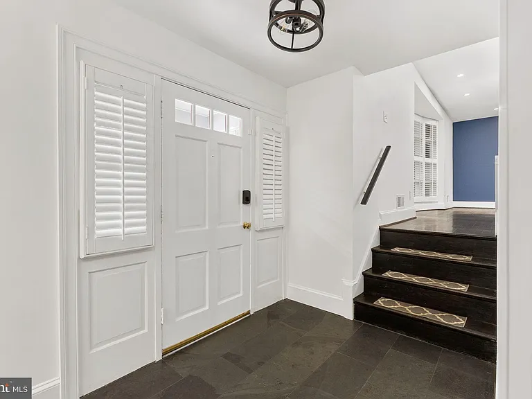 6901 Murray Ln — Photo 25