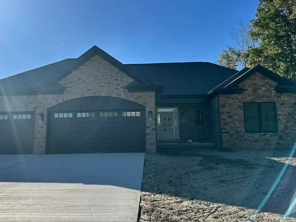 23930 Pennington Ln, Brownstown, MI 48134