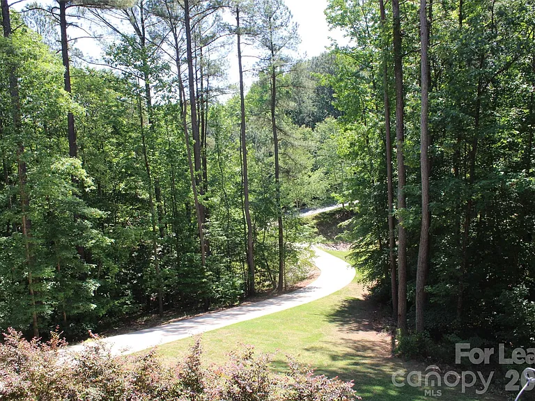 4181 Palm Dr — Photo 37