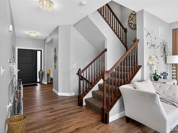 4th image of 153 Berry Manor Cir