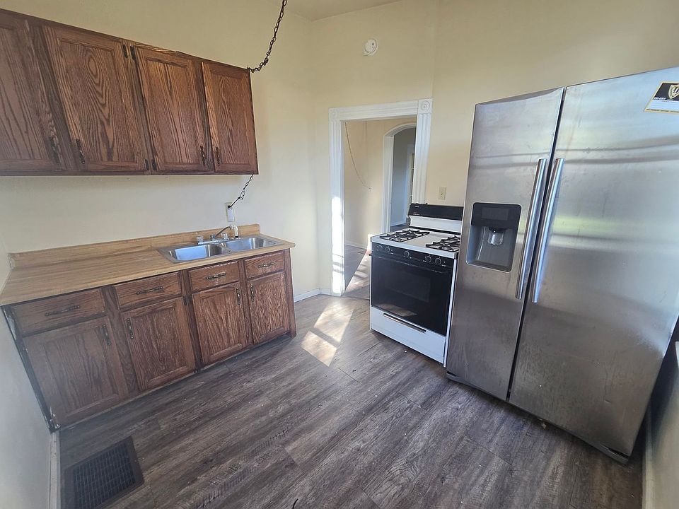 1st image of 219 W 16th St APT C