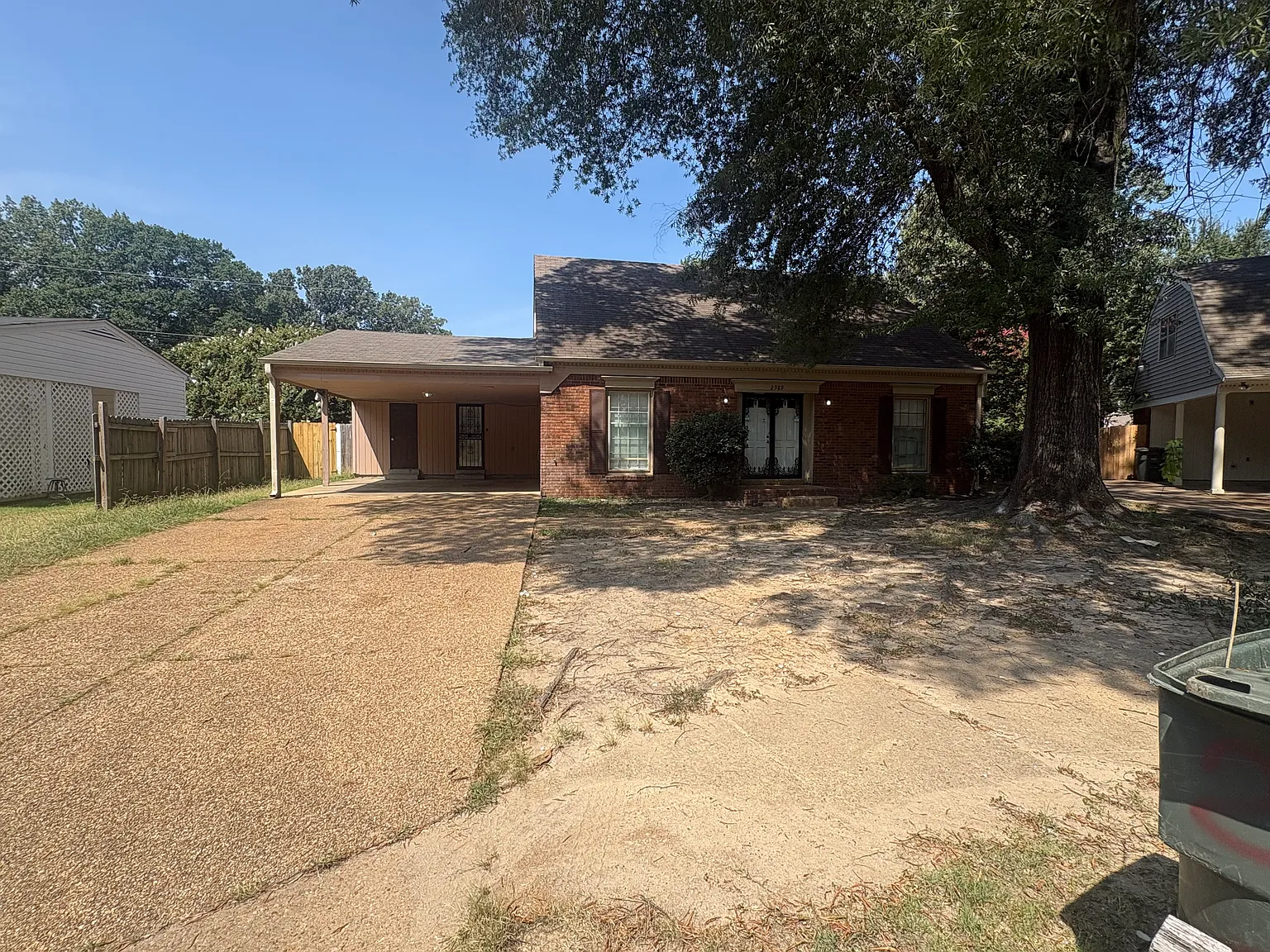 Gorgeous 4-Bedroom 2-Bathroom Home — Photo 1