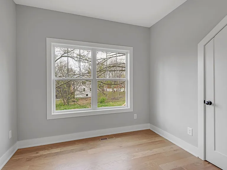 1804B Overton St — Photo 24