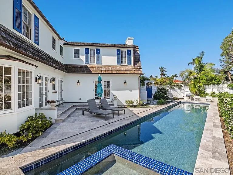 532 Marina Ave — Photo 32