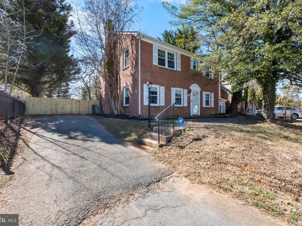9424 Old Georgetown Rd, Bethesda, MD 20814