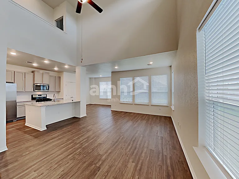 2706 Brogan Crk — Photo 5