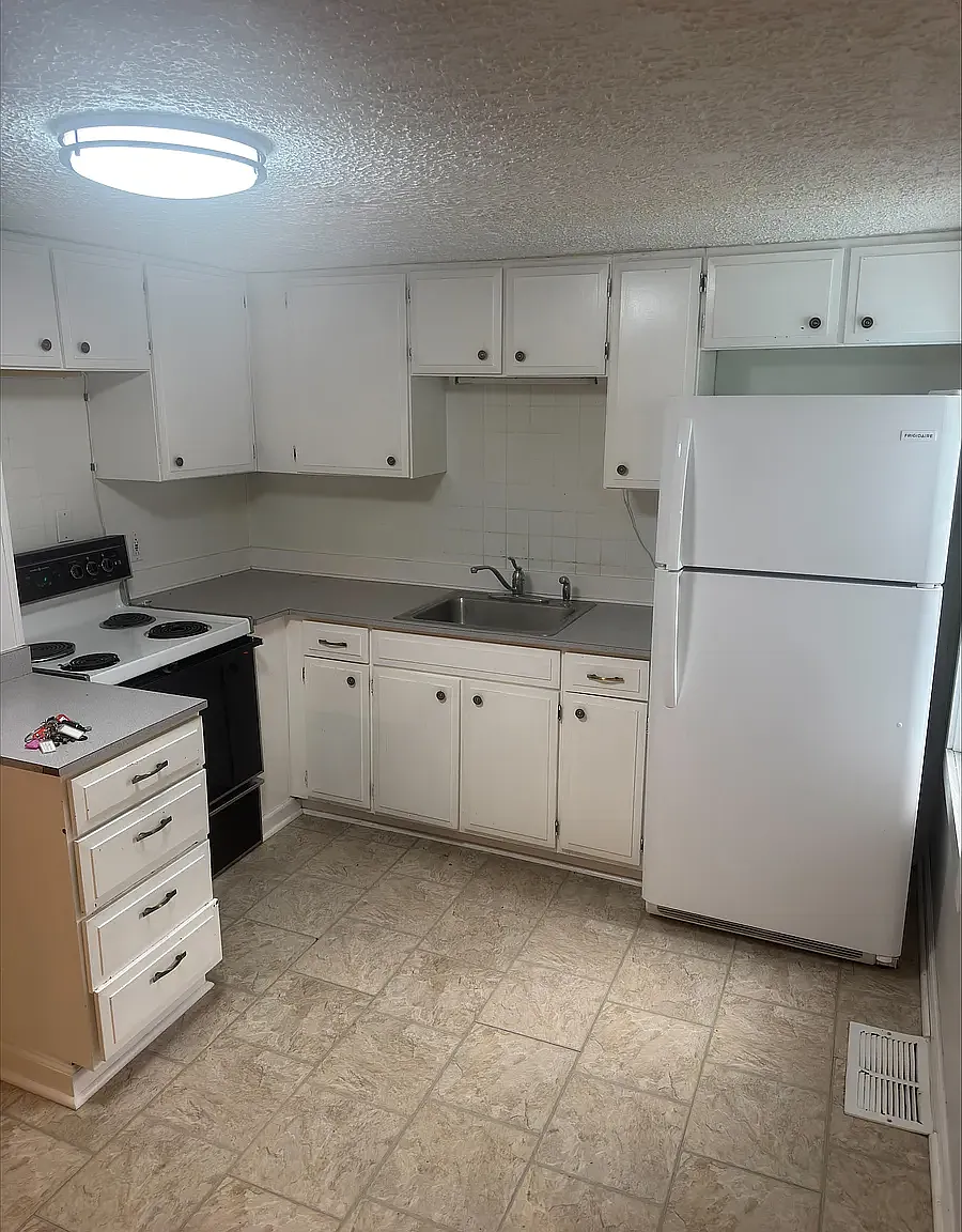 2 bed, 700 sqft, $1,550 — Photo 3